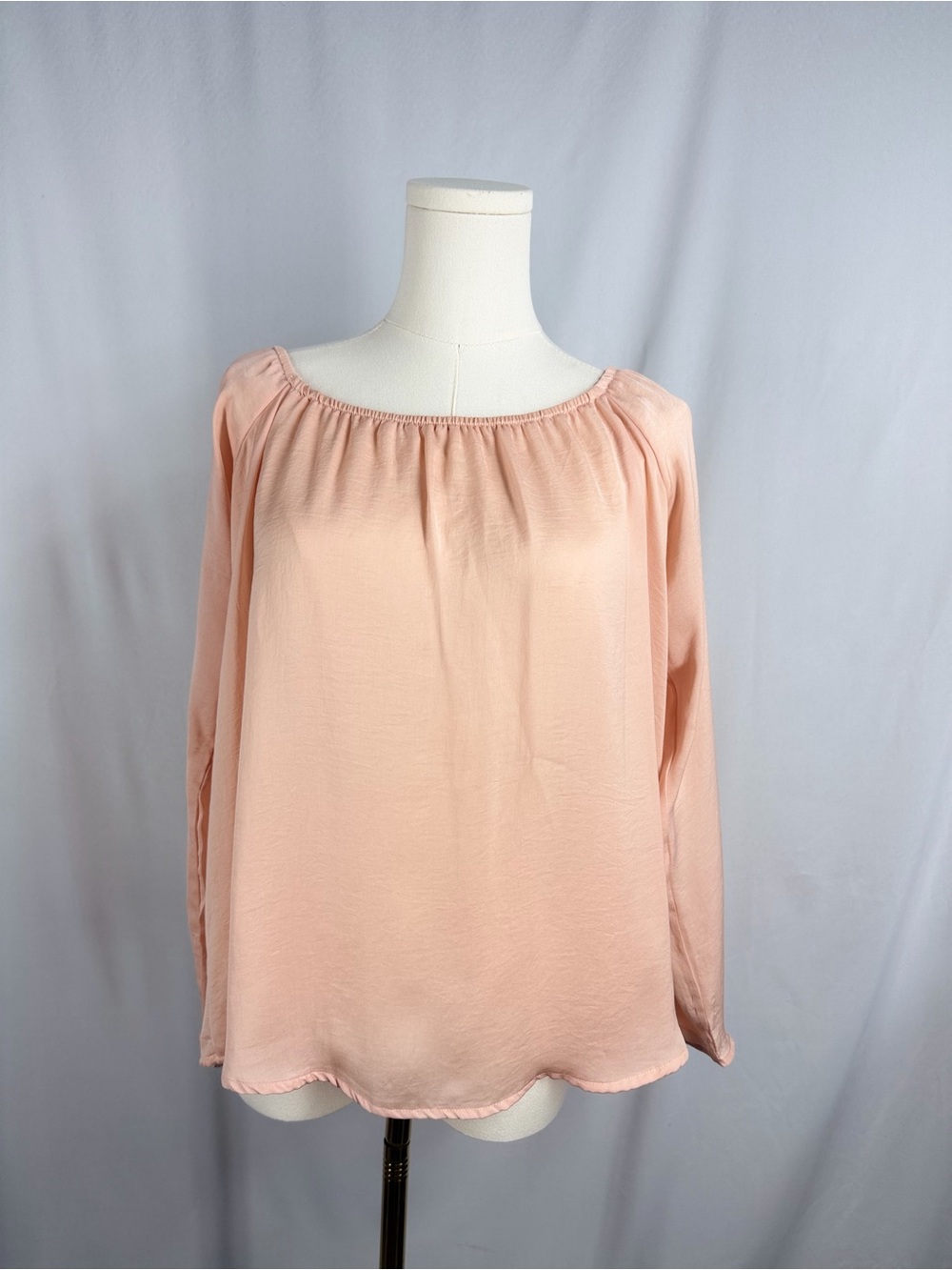 Madison & Berkeley Top XS Pink Off Shoulder Split Long Sleeve Blouse Peachy Nude
